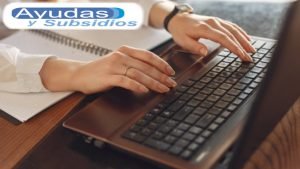 becas para jóvenes sin empleo formal